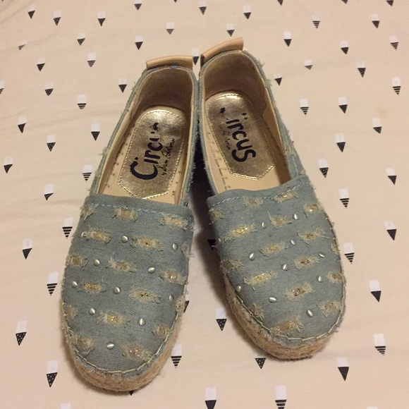 Summer shoes, worn once - Picture 1 of 3